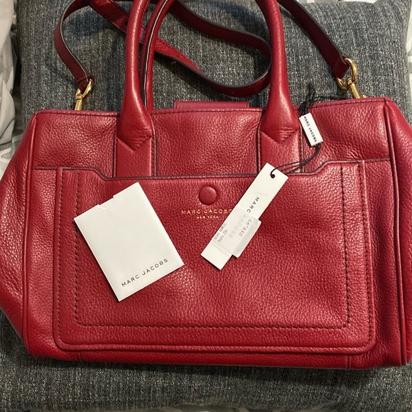 🔥 Marc Jacobs New York Leather Handbag with Crossbody Strap Brick Red - Picture 1 of 9